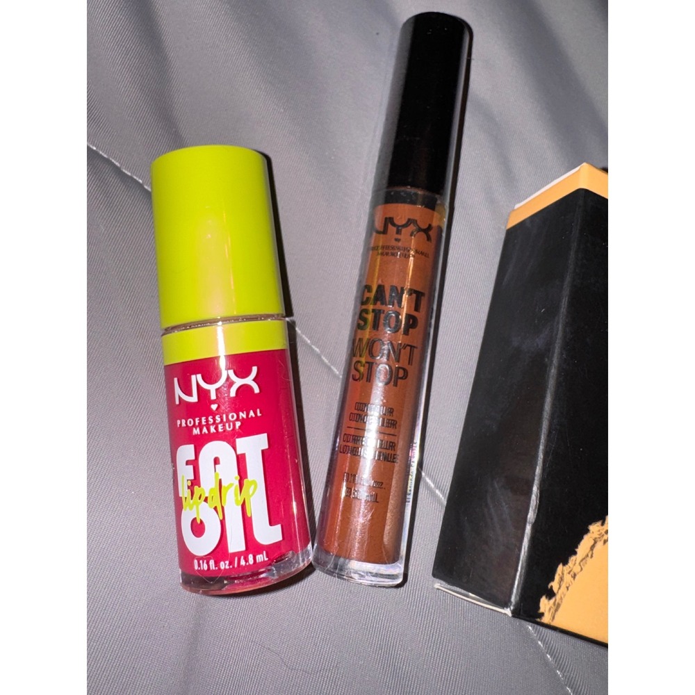 NYX Makeup Bundle Foundation Powder Concealer Fat Oil Lip Drip Light Ivory - Picture 4 of 4